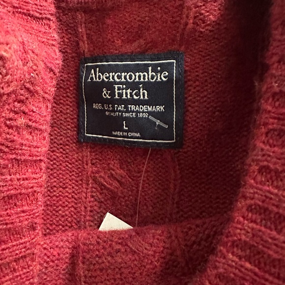 Men Abercrombie & Fitch Maroon Cable Knit Sweater - Picture 3 of 4